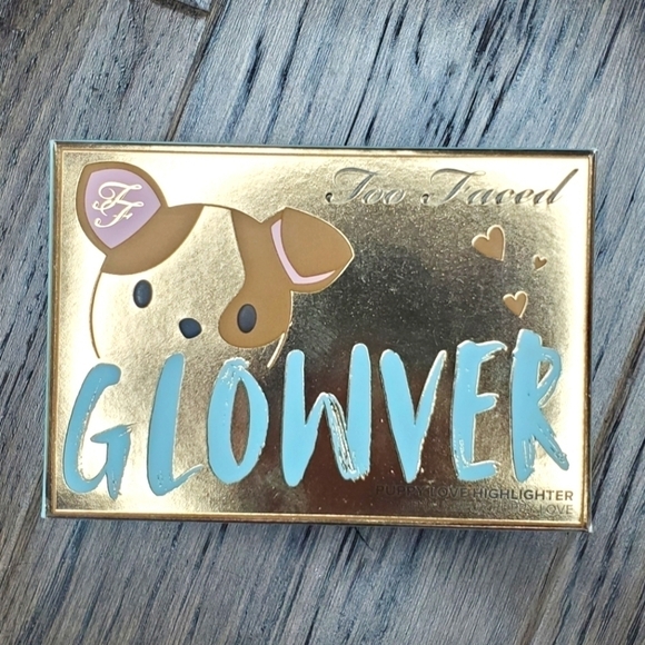 Too Faced Glowver Puppy Highlighter Palette, Limited Edition - Picture 3 of 9